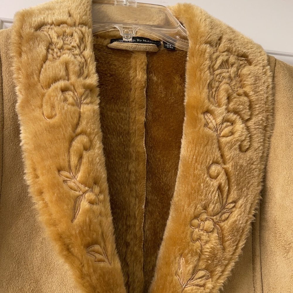 # Essentials By Milano Embroidered Jacket. - image 3